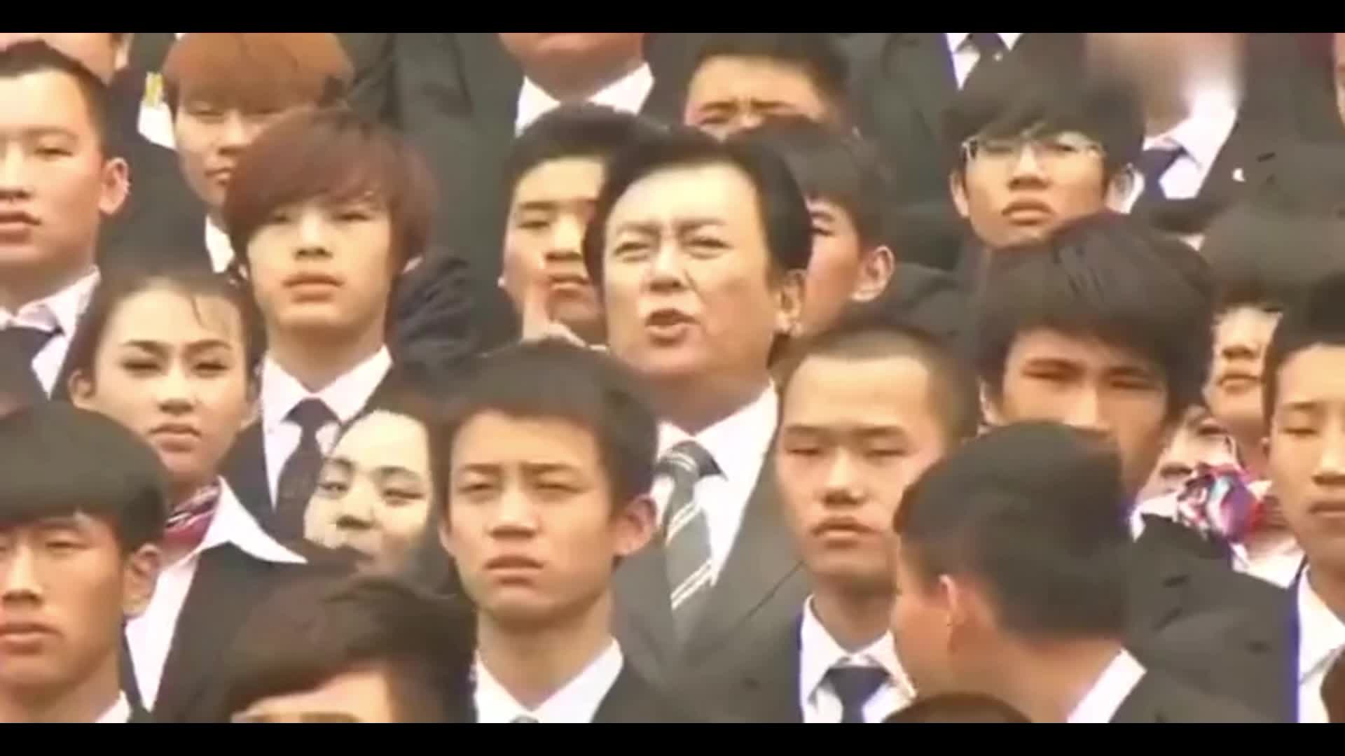 4{(ln)V:{(ln) V~(chung)